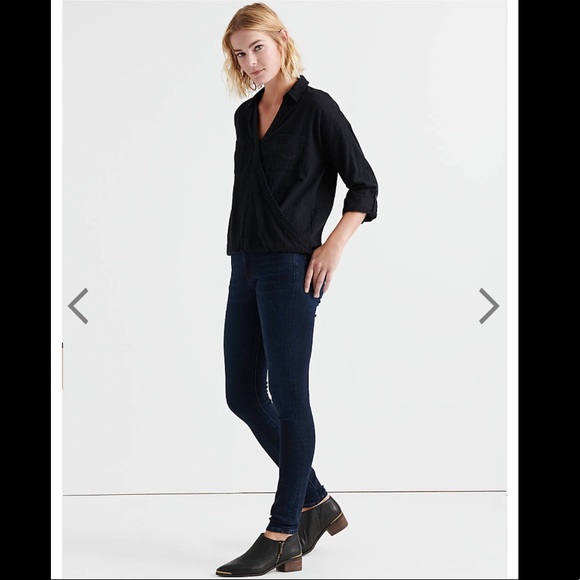 NWT- Lucky Brand Wrap Front Top- Black- M - Picture 6 of 7